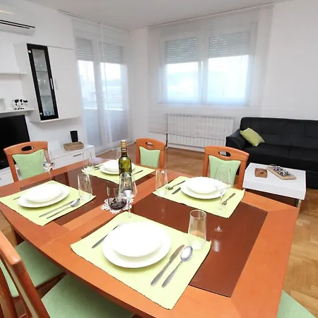 Apartamento Mladen