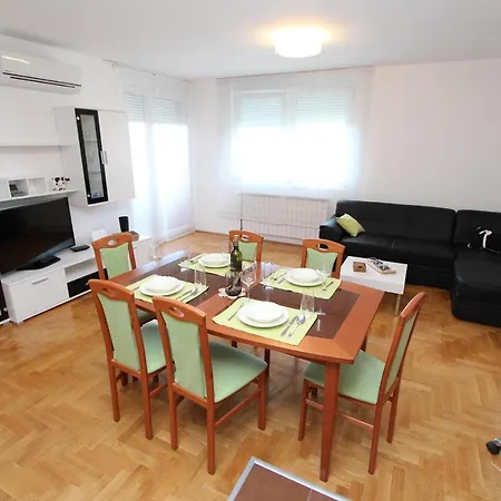 Apartman Mladen *