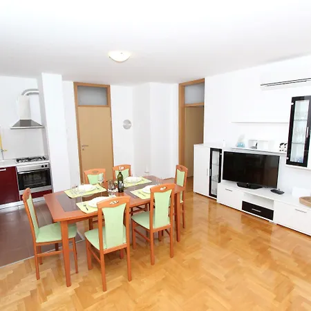 Apartman Mladen