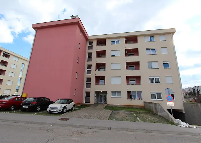 Apartamento Mladen