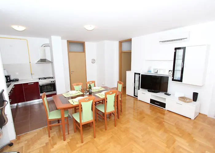 Apartment Mladen